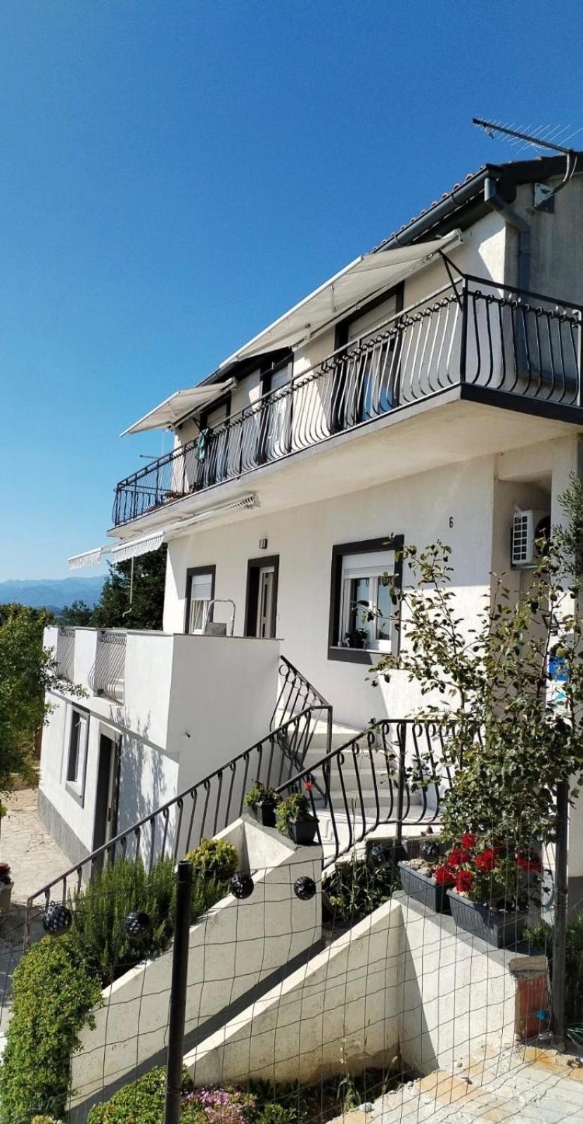 Ivano & Franko Apartments Kruševo Extérieur photo
